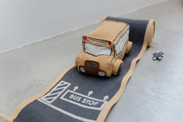 Ride & Roll school bus - Lorena Canals
